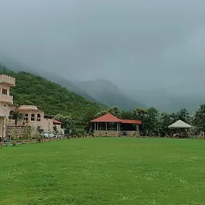 Kanj Holiday Hill & Hotel